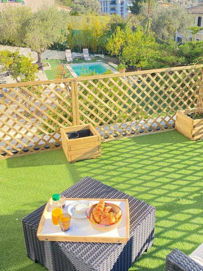 Deluxe Double or Twin Room Pool Access