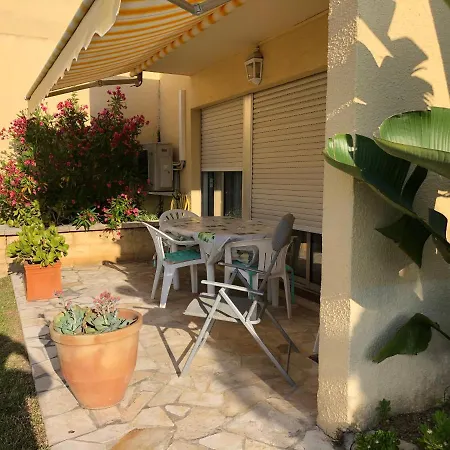 Villa C3 Arthur Rimbaub chambre d’hôte piscine proche mer plage 600m-2